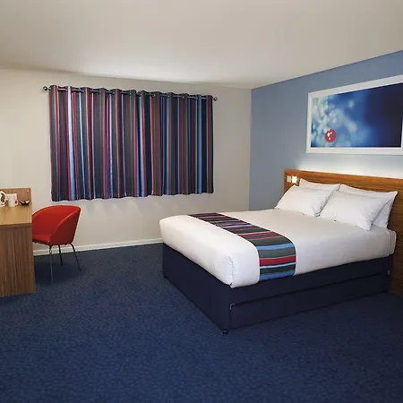 Travelodge Hotel 3*