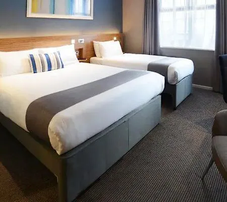 Travelodge Hotel 3*