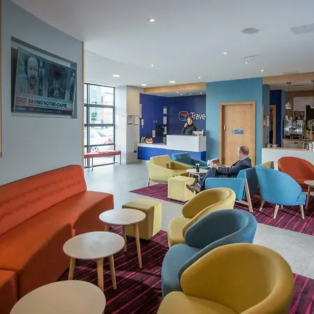 Travelodge 3* Galway
