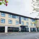 Travelodge Hotel 3*