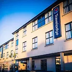 Travelodge Hotel 3*