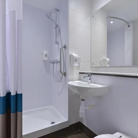 Travelodge فندق غالواي