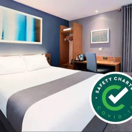 Travelodge فندق غالواي