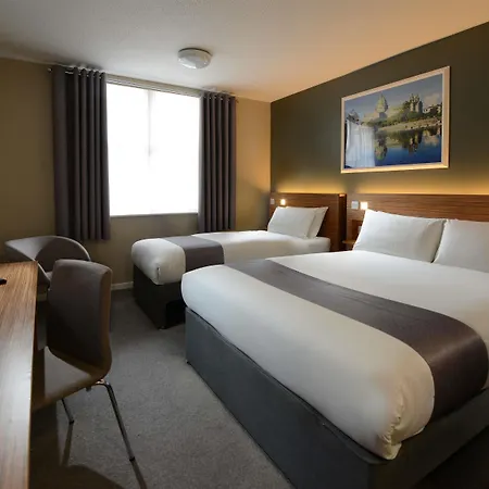 Travelodge Hotel 3*