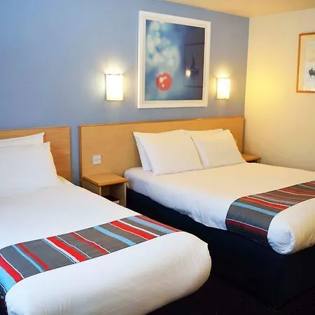 Travelodge فندق غالواي