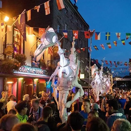 Travelodge Szálloda 3*