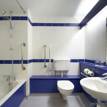Travelodge فندق