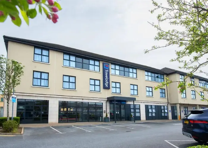 Travelodge Отель 3*