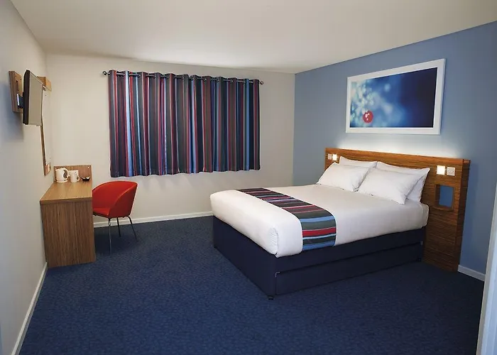 Travelodge Hotell 3*